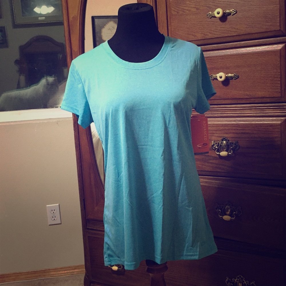 NWT Champion loose fitting shirt ~ quick dry